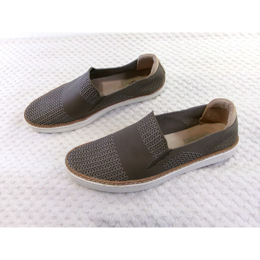 UGG Sammy‎ Chevron Slip On Knit Sneakers Olive Green 1016756 Womens 7.5